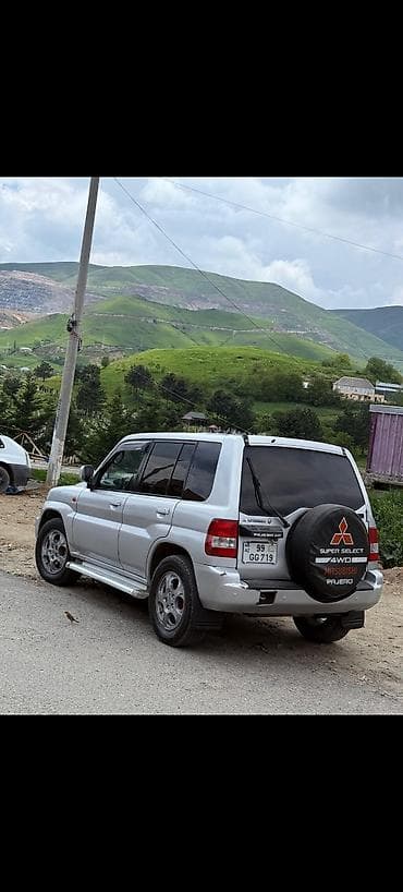 Nəqliyyat: Mitsubishi Pajero: 2 l | 2001 il 290000 km Ofrouder/SUV — 4