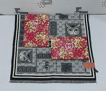 Личные вещи: Gucci Qadın şərfi – boz-qara tonlarda, monoxrom dizayn. - Üzərində GG — 6