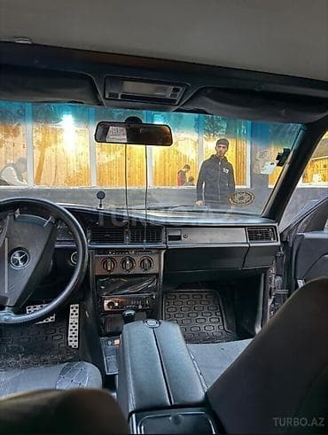 vaz 21 07 satisi: Mercedes-Benz 190: 1.8 l | 1991 il Sedan — 5