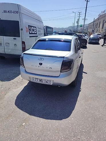 VAZ (LADA) Granta: 1.6 l | 2013 il Sedan