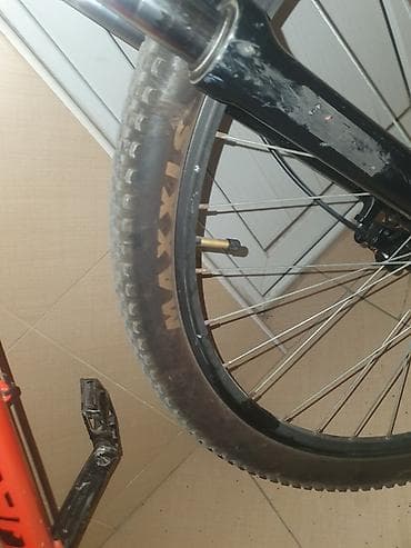 Dağ velosipedi – 27.5" Texniki xüsusiyyətlər: - Çərçivə: alüminium