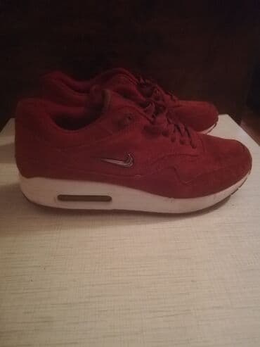 fitnes üçün qadın krosovkaları: Qadın ayaqqabıları 2 ci əl. Çox az istifadə olunub. Təzə kimi. Bir — 9