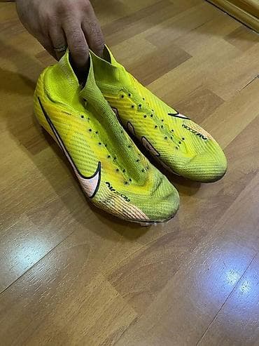 Книги и журналы: Бутсы Nike — 1