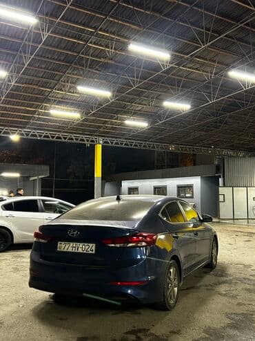 ferrari qiymeti: Hyundai Elantra: 2 l | 2015 il Sedan — 6