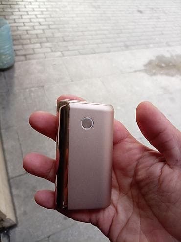 Şəxsi əşyalar: Glo hyper satılır, qızılı rəng, hecbir problemi yoxdu, satmagima sebeb — 1