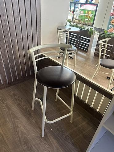 künc bar: Kafe/istirahət zonası üçün mebel dəsti - Dairəvi masa: Təbii ağac — 2