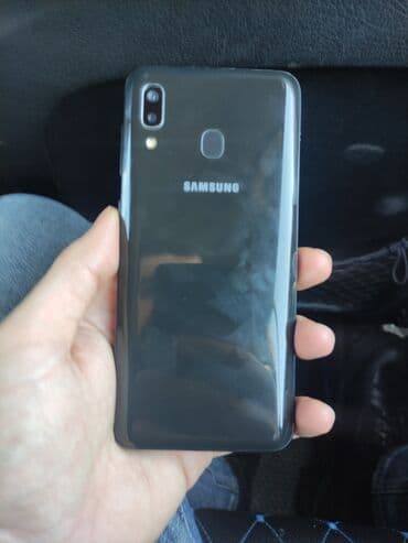 Apple iPhone: Samsung Galaxy A20, rəng - Qara, İki sim kartlı — 1