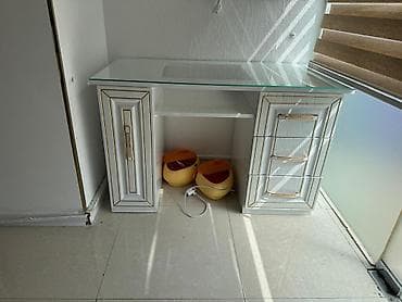 ikinci el stol: Yeni, Manikür üçün masa, Güzgüsüz — 3