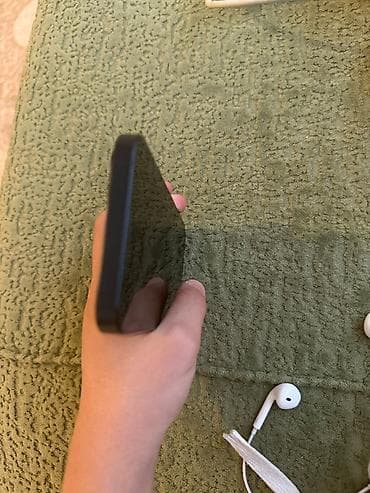 IPhone 13, 128 GB, Qara, Face ID — 2