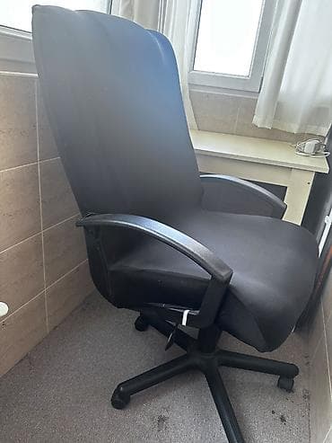 mebel evi: Ofis kreslosu satılır. 1.20:60 ölçüdə, yuxarı qalxıb düşmür sadəcə — 2