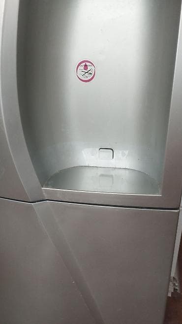 PRADOS brendinin döşəmə tipli su dispenseri - Üç rejimli işıq — 4