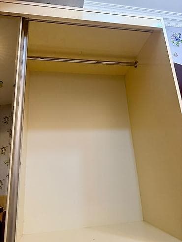 skaflar: İşlənmiş, 2 qapılı, Güzgülü, Bej, Kupe, Düz dolab — 8