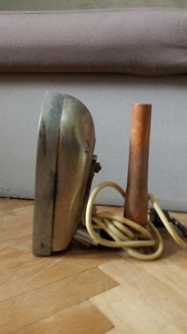 Автозапчасти: Qədimi ütülər. Ədədi 25 man — 2