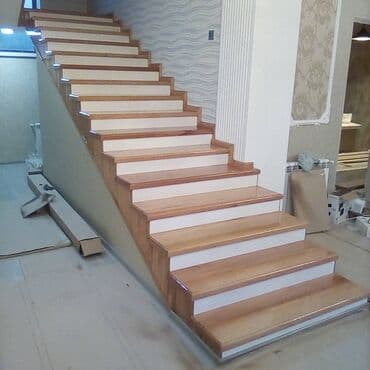 taxta pilləkən: Taxta pilləkan sifatişi — 23