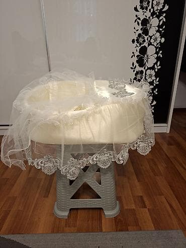 şəkill: Oğlan və qız üçün, Yumru, Beşik, Yellənmə mexanizmsiz — 1