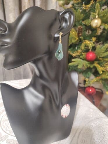 Təbii daşlardan hazırlanmış əl işi sırğalar. İstədiyiniz zövqə uyğun