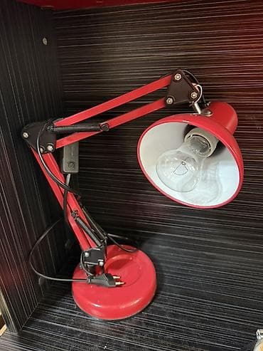 Pastel dəstləri: Masaüstü tənzimlənən işıq lampası - Rəng: qırmızı (daxili reflektor — 1