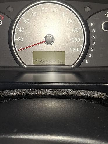 mercedes satisi: Hyundai Elantra, qara rəng, sedan gövdə. Texniki xüsusiyyətlər: - — 3