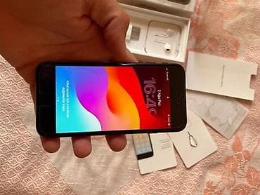 ipod classic 7: IPhone SE 2020, 64 GB, Qırmızı, Simsiz şarj — 2