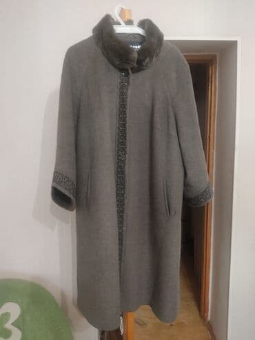 ağ palto: Qadın palto Qiymət: razilaşma yoluyla - Rəng: boz - Model: uzun — 1