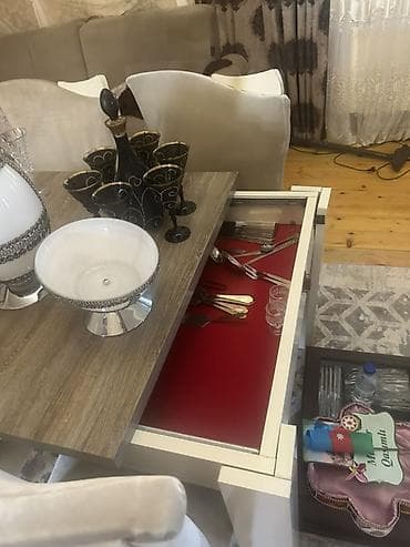 tabletka stul: Yemək otağı dəsti - Masa: açılıb-bağlanan mexanizmli, üstü taxta — 3