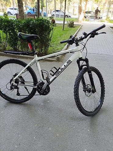 BULLS dağ velosipedi - Rəng: ağ, qara detallar - Çərçivə: yüngül — 3