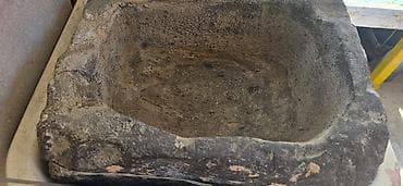 Горшки для растений: Su daşı İrəvandan gəlib o vaxtı əl ilə yonulub laqunda yox.7L su — 3