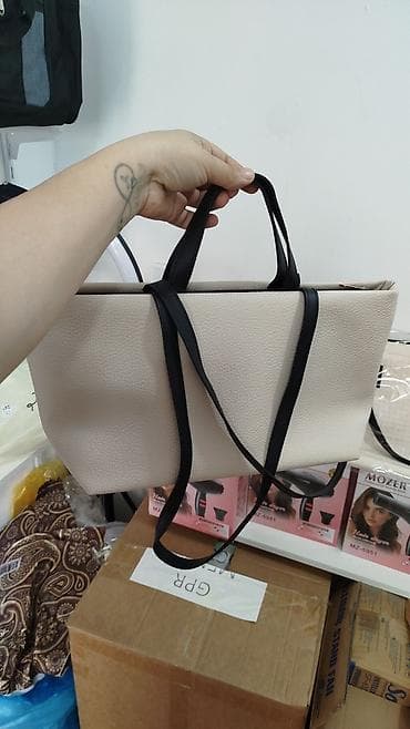 Əl çantası, Prada, Yeni
