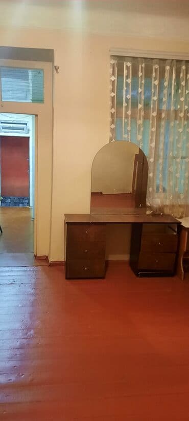 binəqədidə kirayə: 2 otaqlı. Biləcəri qəs. ploşadın yanı. Işləyən adamlara verilir — 5