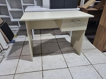 Kompüter masası, Yeni, Açılmayan, Laminat, Dördbucaq masa