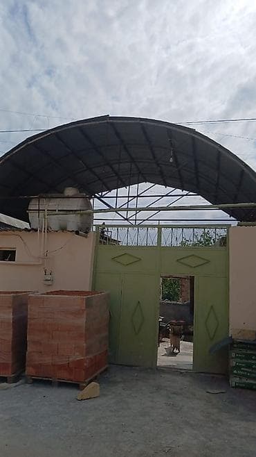 Metall konstruksiyalı taxta-beton örtüklü darvazaüstü səhnə/lyuk