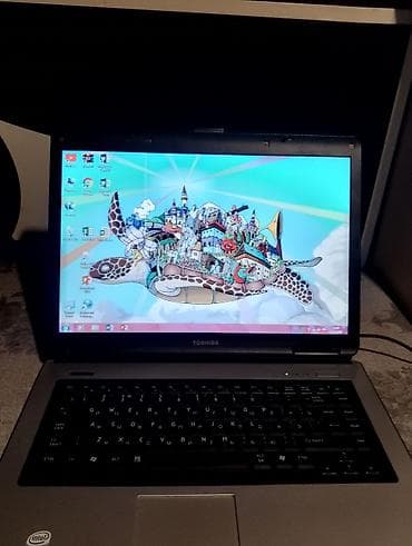 Toshiba noutbuk - Brend/model: Toshiba (seriya Satellite görünüşlü) -