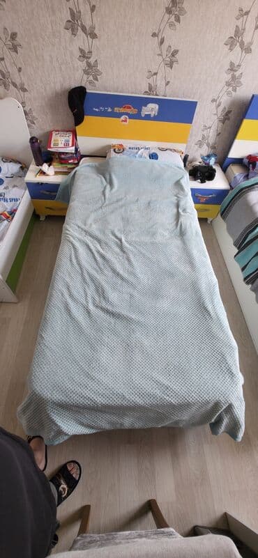 islenmis unitaz: Oğlan və qız üçün, İşlənmiş, Çarpayı, Bazalı, Matras ilə, Siyirməsiz — 2