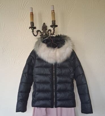 qara hicab: Moncler, S — 4