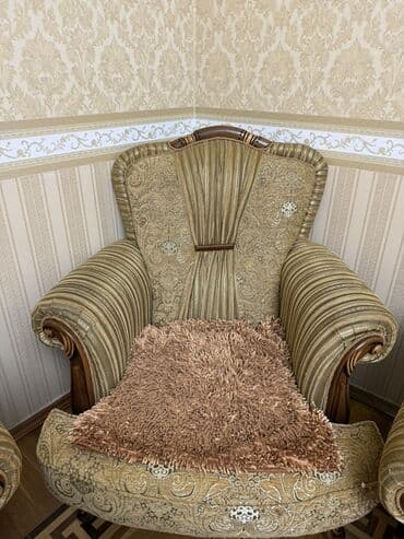 divar kagiz: İşlənmiş, Klassik divan, Divan, Bazasız, Açılmayan — 3