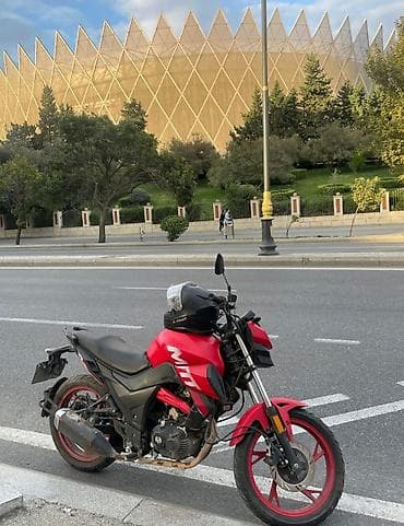 moped suzuki: 200 sm3 — 4