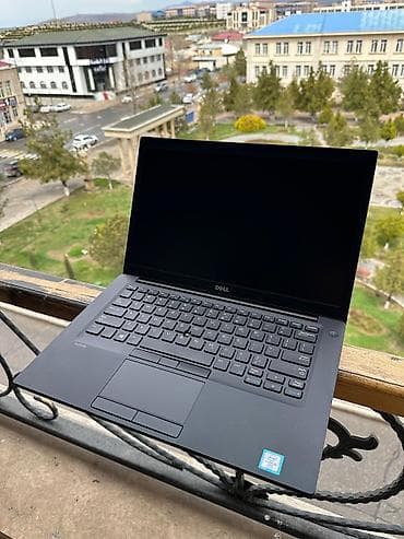 8GB ddr4 Ram dı 128GB M2 ssd Windows 11 Pro Zaryatqa saxlayır Office
