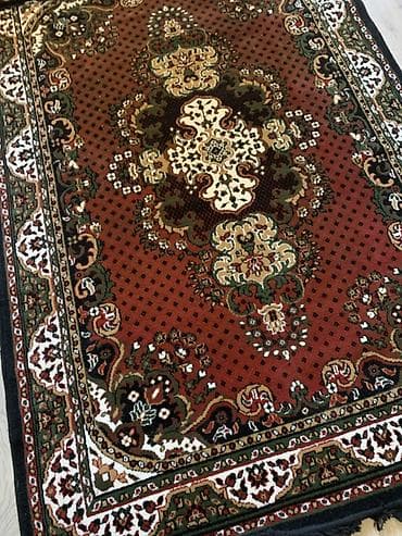 antika: Xalça – klassik şərq üslubunda, ortası medalyon naxışlı. Ölçü: 177 x — 2