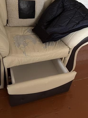 ayaqqabı dolabı ucuz: İşlənmiş, Kreslo, Dəri, Kredit yoxdur, Çatdırılma yoxdur — 1