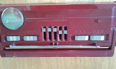 kaset çalar: "İnternational" maqnitolası satılır. İki kaset yeri və FM radiosu var — 4