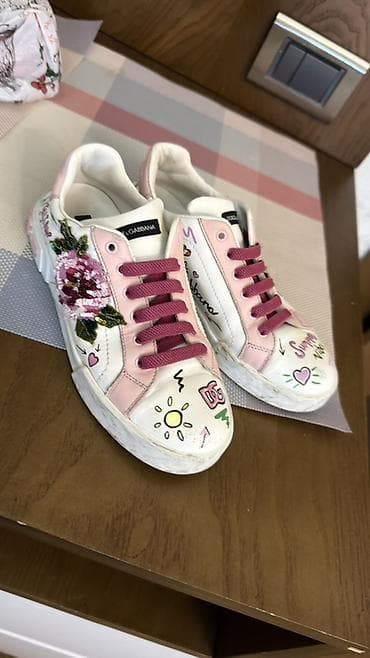 qadin saruckalari: Dolce & Gabbana qadın krossovkaları - Rənglər: ağ baza, açıq — 2