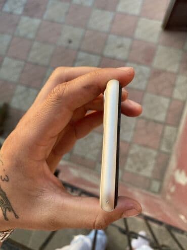 iphone 11 en ucuz qiymeti: IPhone 11, Ağ, Face ID — 7