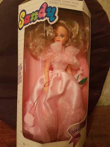 сколько стоит лабубу в азербайджане: ● K U K L A ● Təzə. Çin istehsalı. Hündürlüyü - 33 sm. Qiyməti - — 9