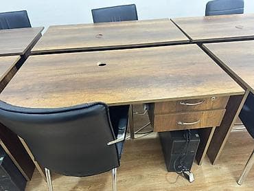 ofisde islenib: Ofis üçün işçi masaları, stullar dəsti və şkaf Təkdə satılır və — 5