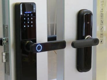 işlenmiş seyf qapilar: Təhlükəsizlik sistemləri | Keçid sistemləri | Quraşdırılma, Zəmanət — 1