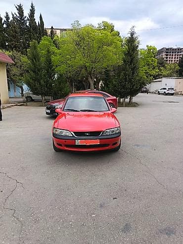 opel vectra 1997: Opel Vectra: 1.8 l | 1997 il 35000 km Sedan — 5