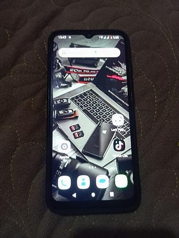 en ucuz telfon: Smartfon – qara rəng, arxa tərəfdə barmaq izi oxuyucusu və ikili — 2