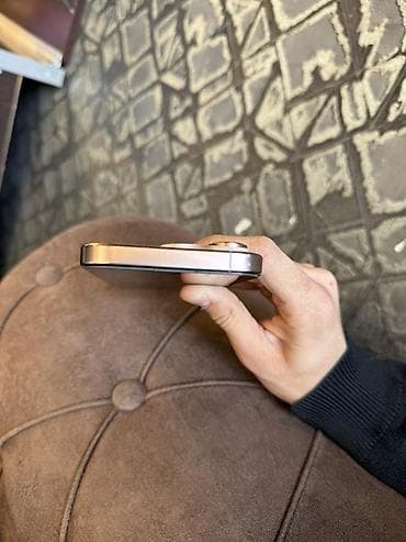 i̇phone 7s: IPhone 16 Pro, 128 GB, Simsiz şarj — 3