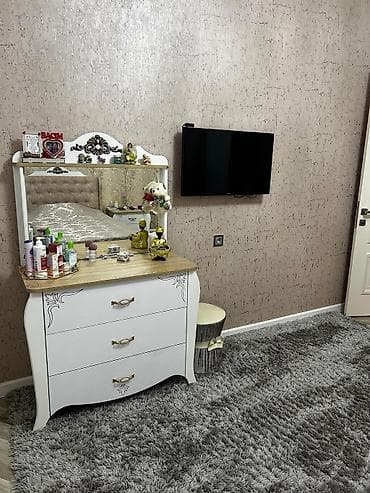 2 el carpayi: Gənc yataq desti 1300 azn satılır. Endirim də var matras ortapedikdir — 4