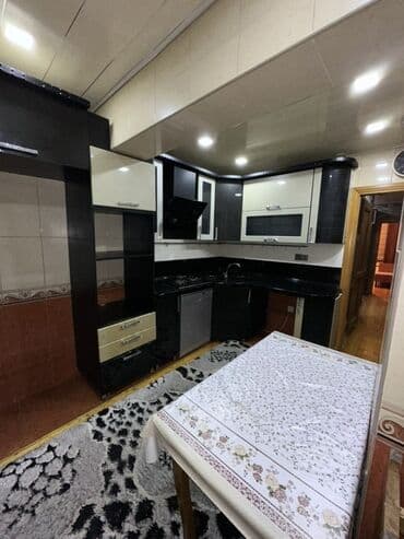 Kirayə mənzillər: 4 otaqlı, 80 kv. m — 12